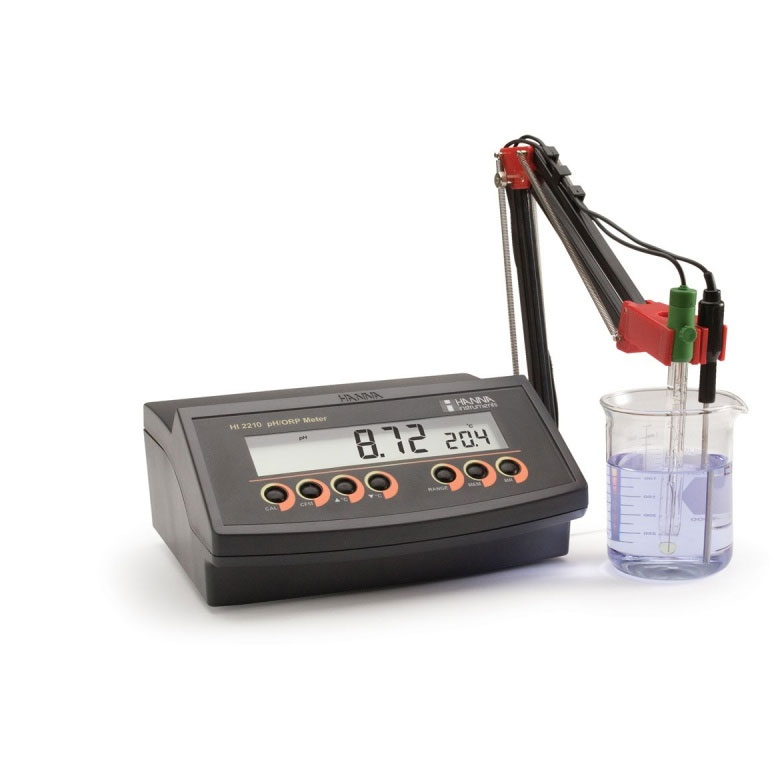 HI2210 sıcaklık kompenzasyonu ile Masa Tipi Ph Metre